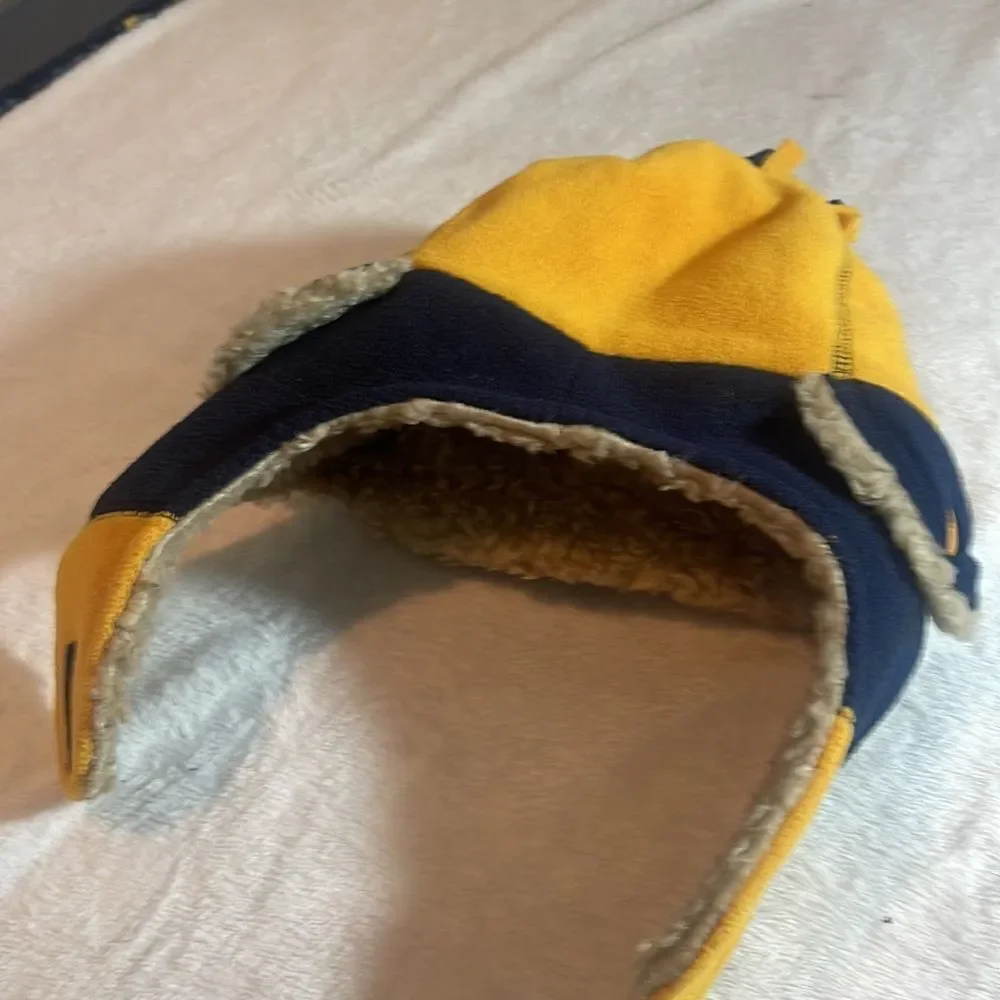 Kids Gap Sherpa lined winter hat